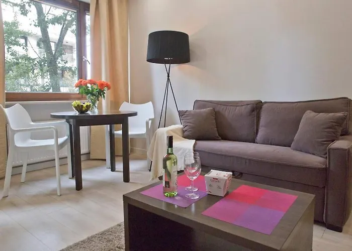 Gieldowa 4d - One Bedroom P&o Serviced شقة وارسو